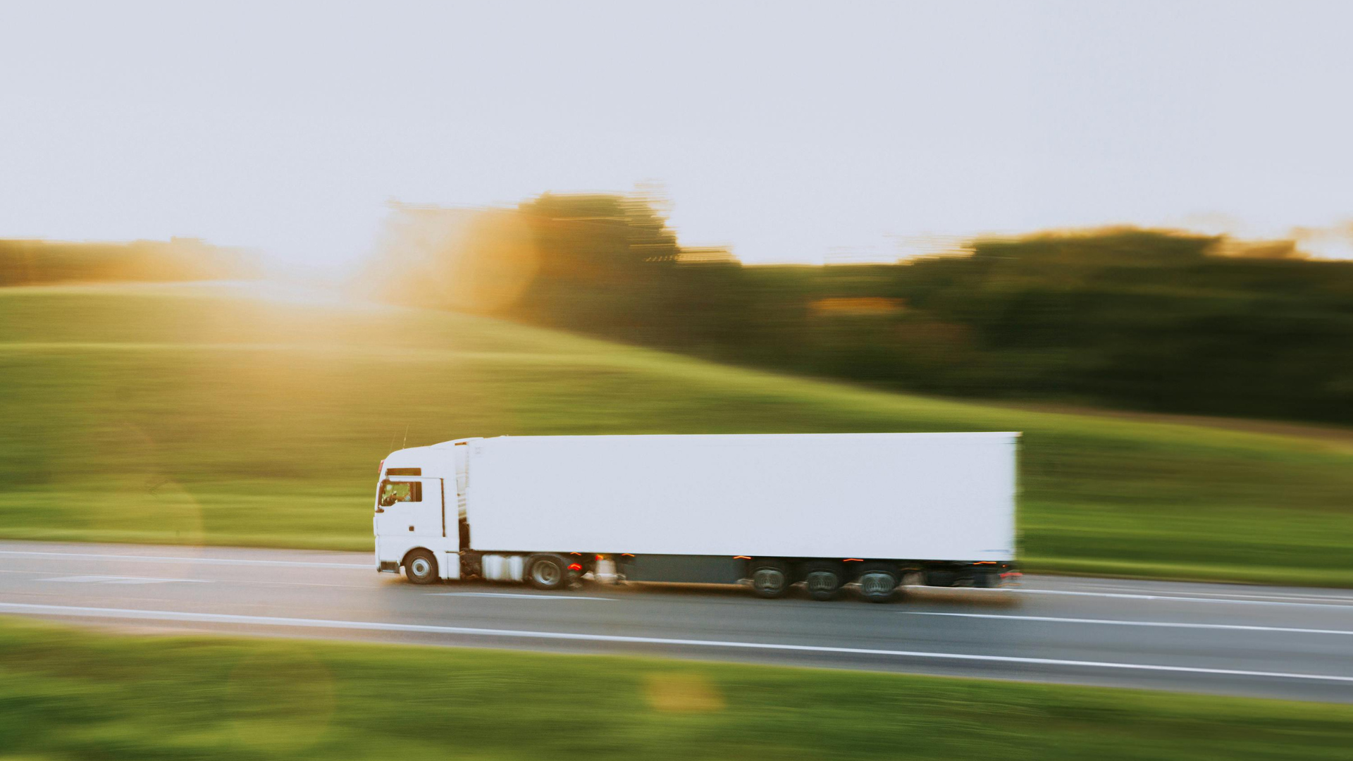 Camion de transport routier OLB Transport et Logistique